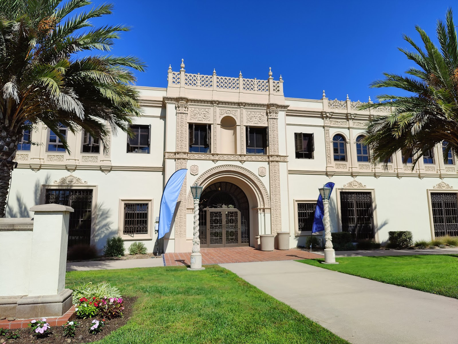University of San Diego - Building