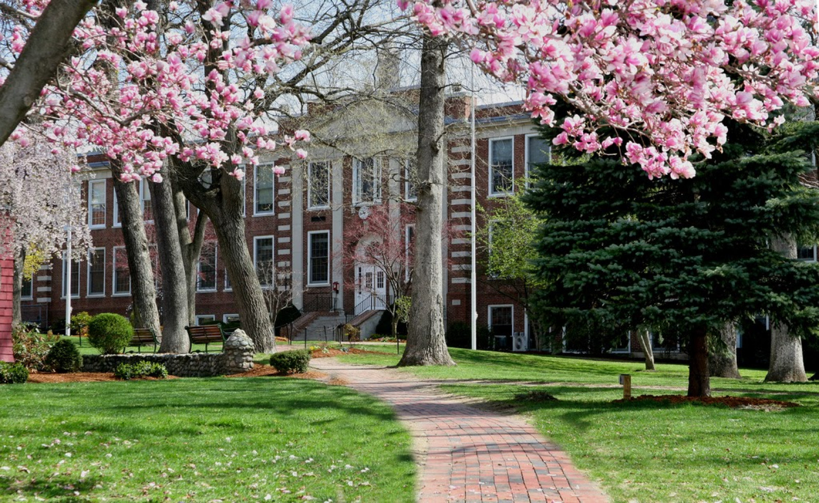 Framingham State University - Building