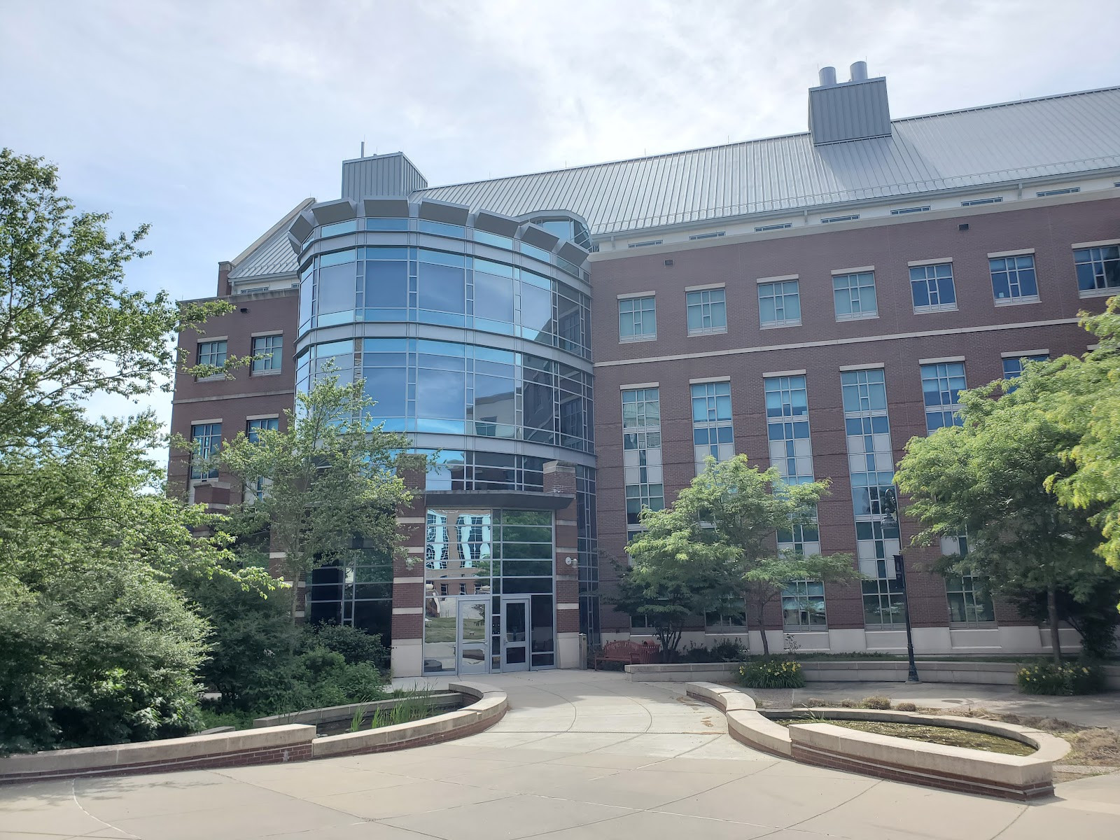 Eastern Connecticut State University - Building