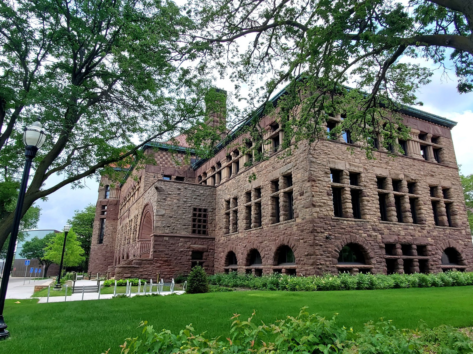 University of Minnesota - Building