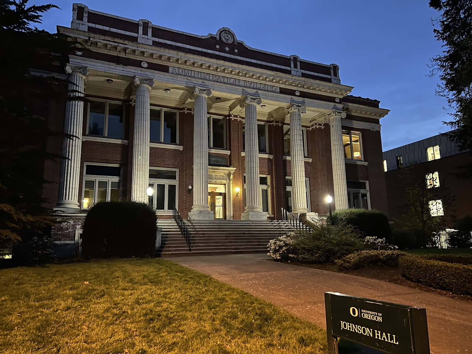 University of Oregon - Building