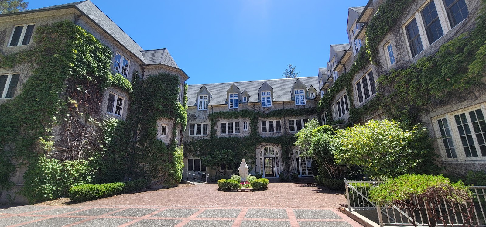 Dominican University of California
