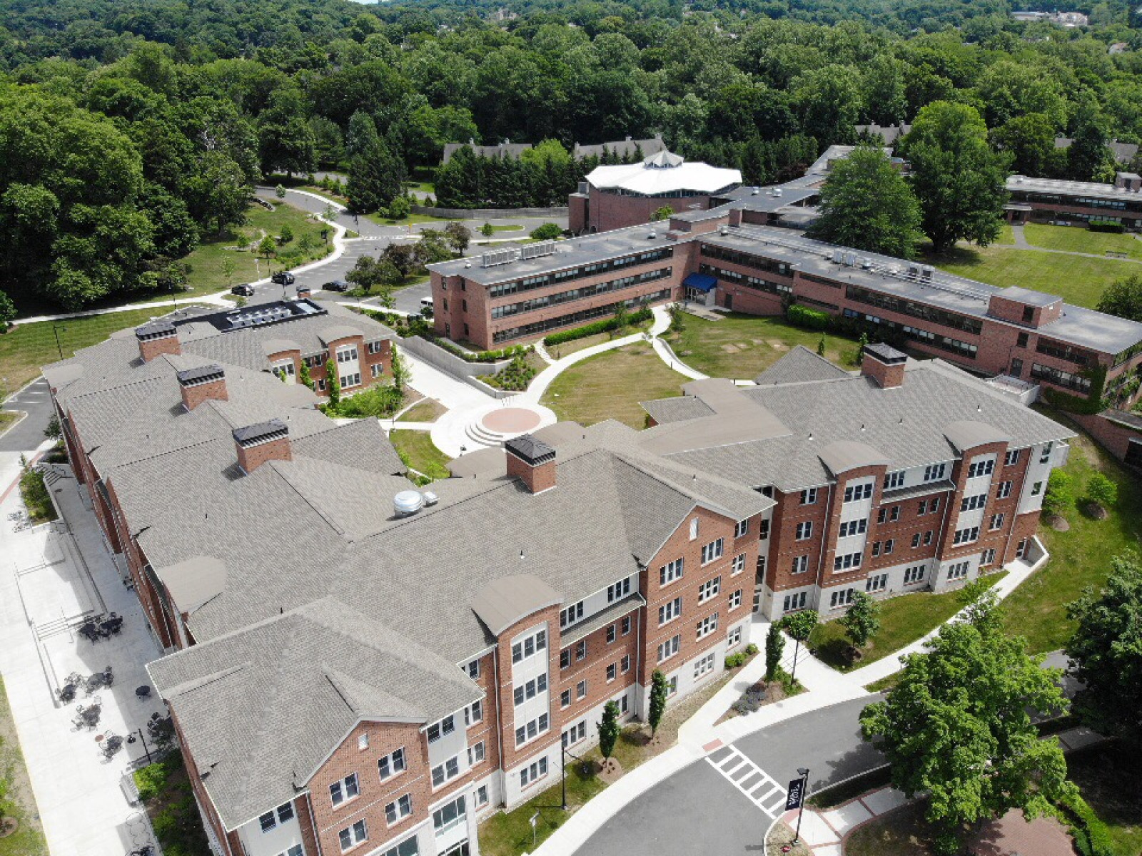 Mercy University - Campus