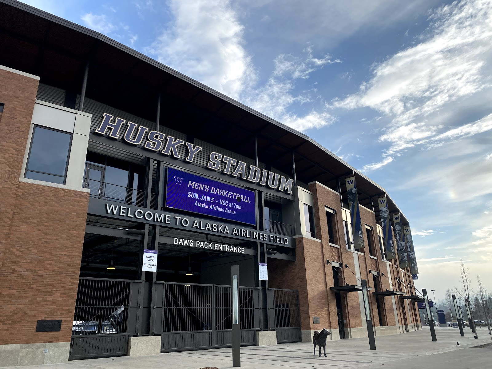 Husky Stadium - Building