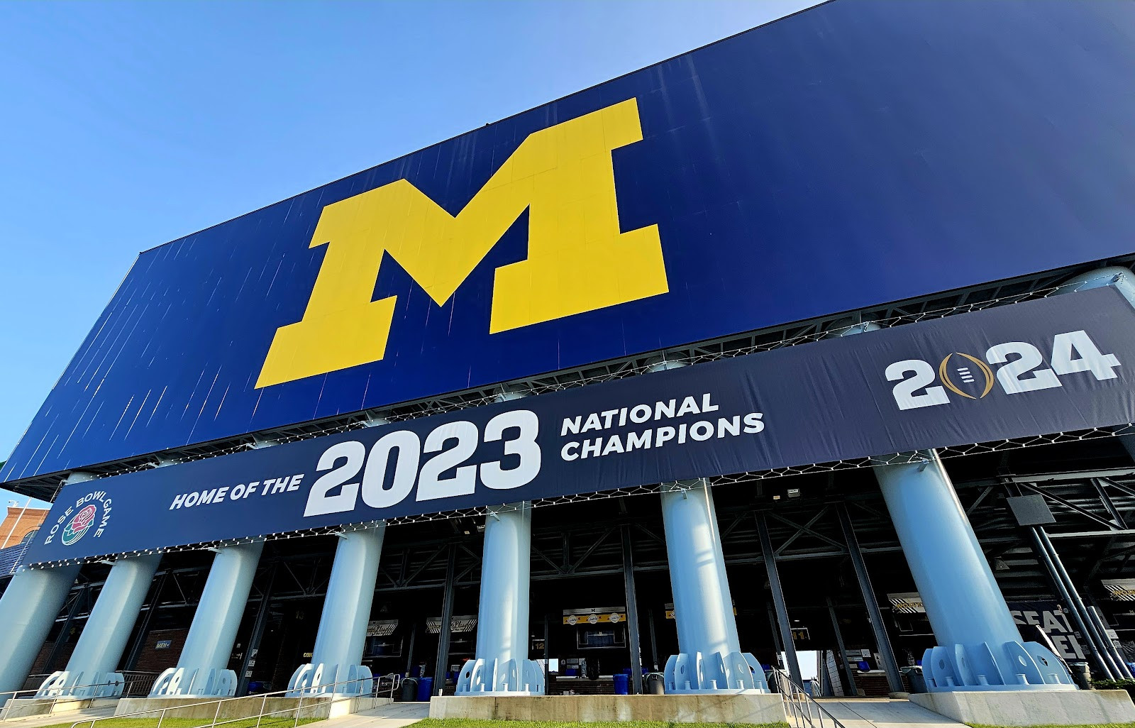 Michigan Stadium - Building