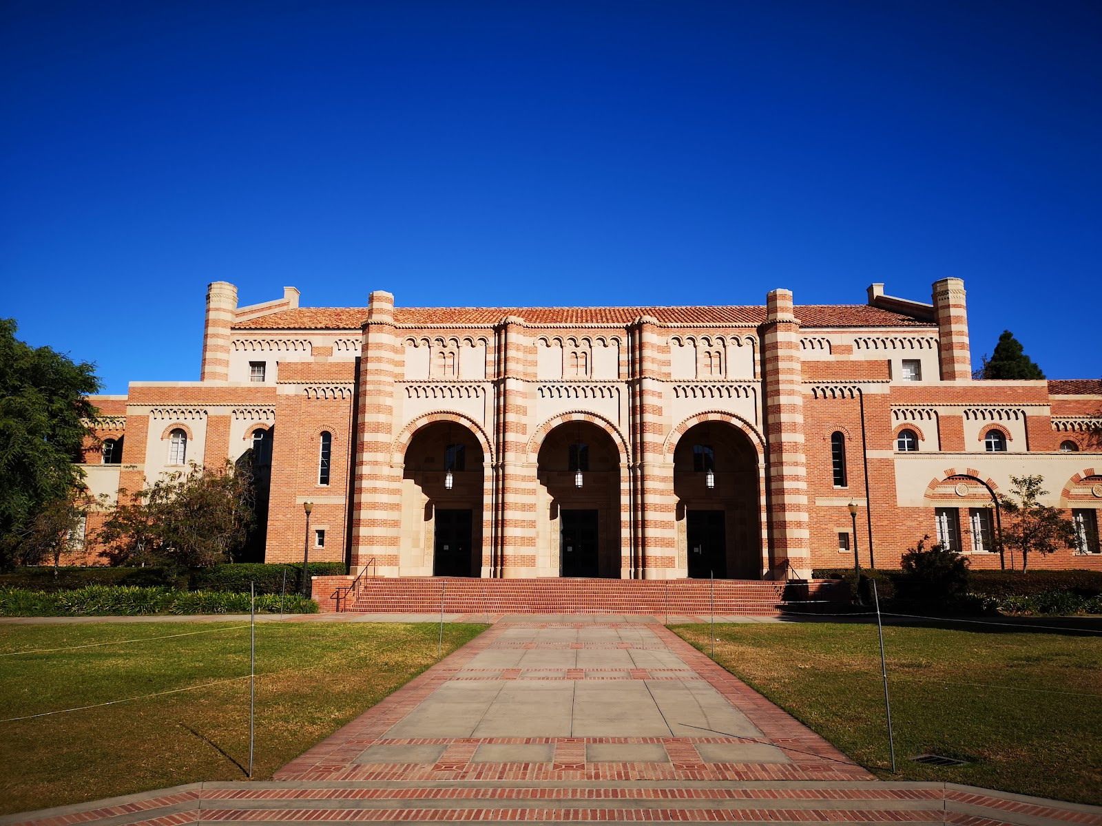 University of California, Los Angeles - Building
