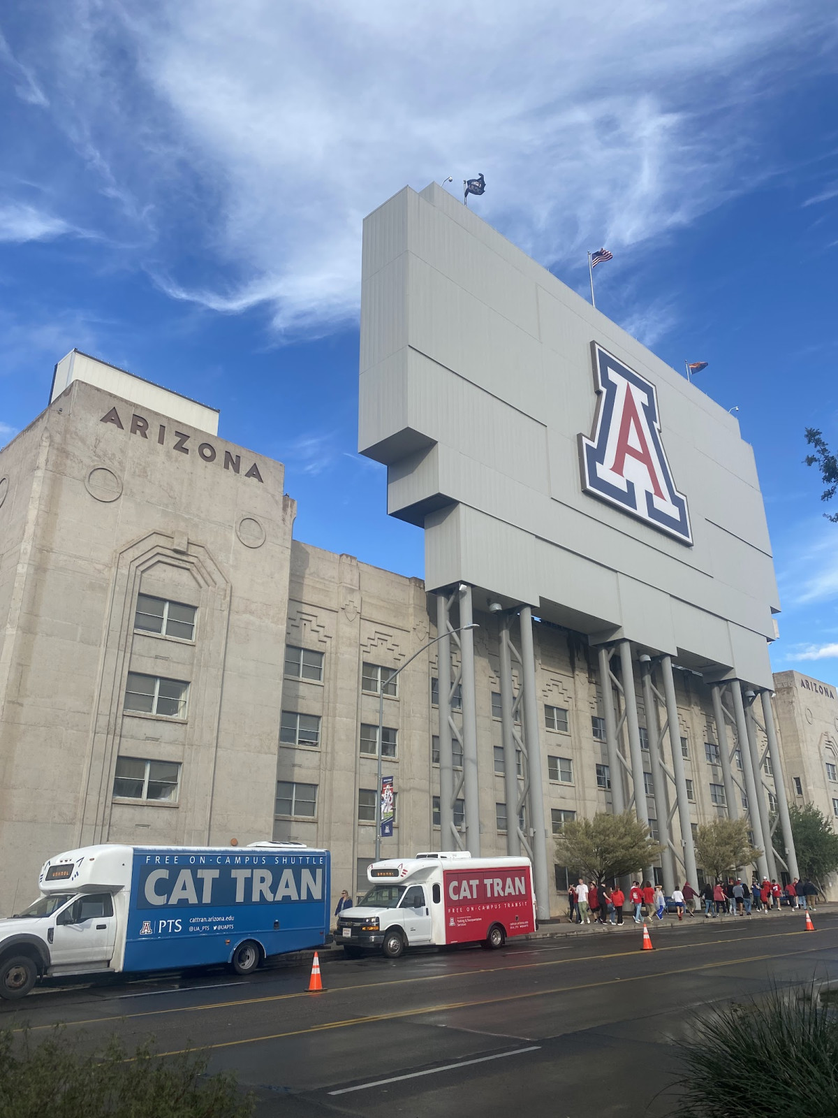 University of Arizona: Football - Building