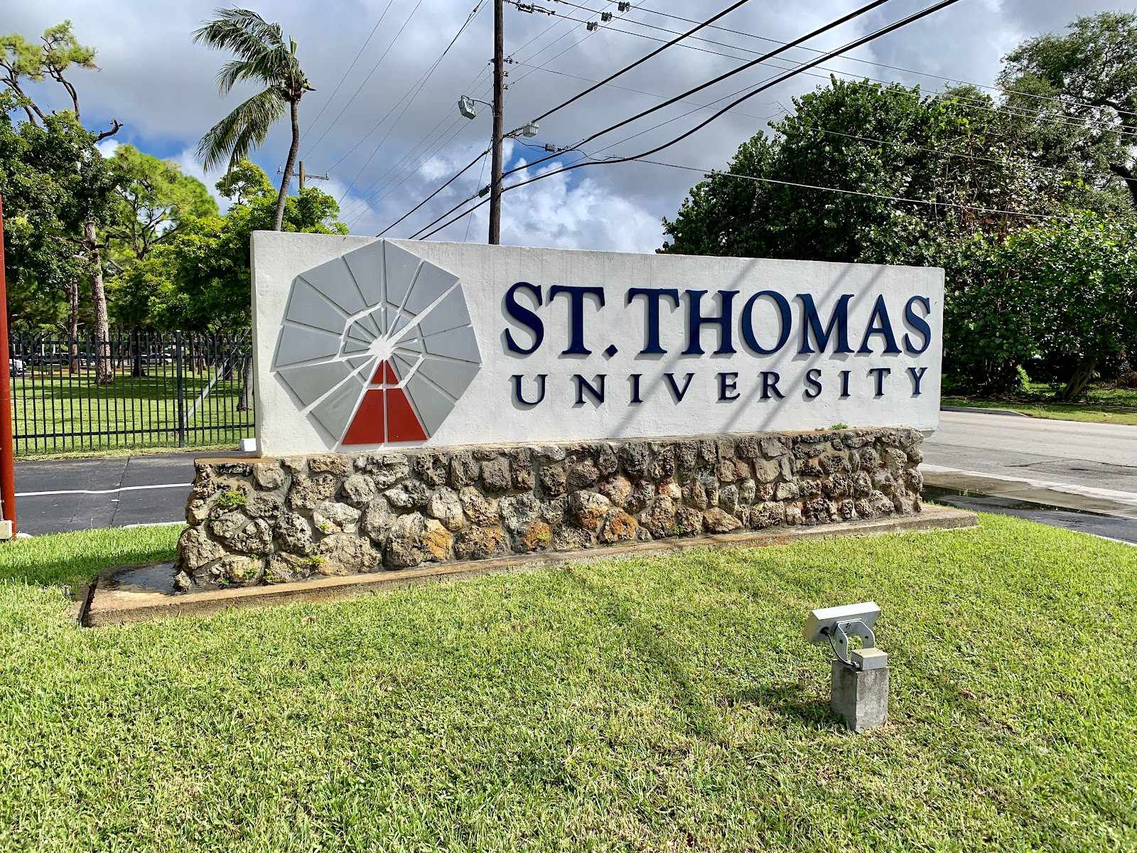 St. Thomas University - Building
