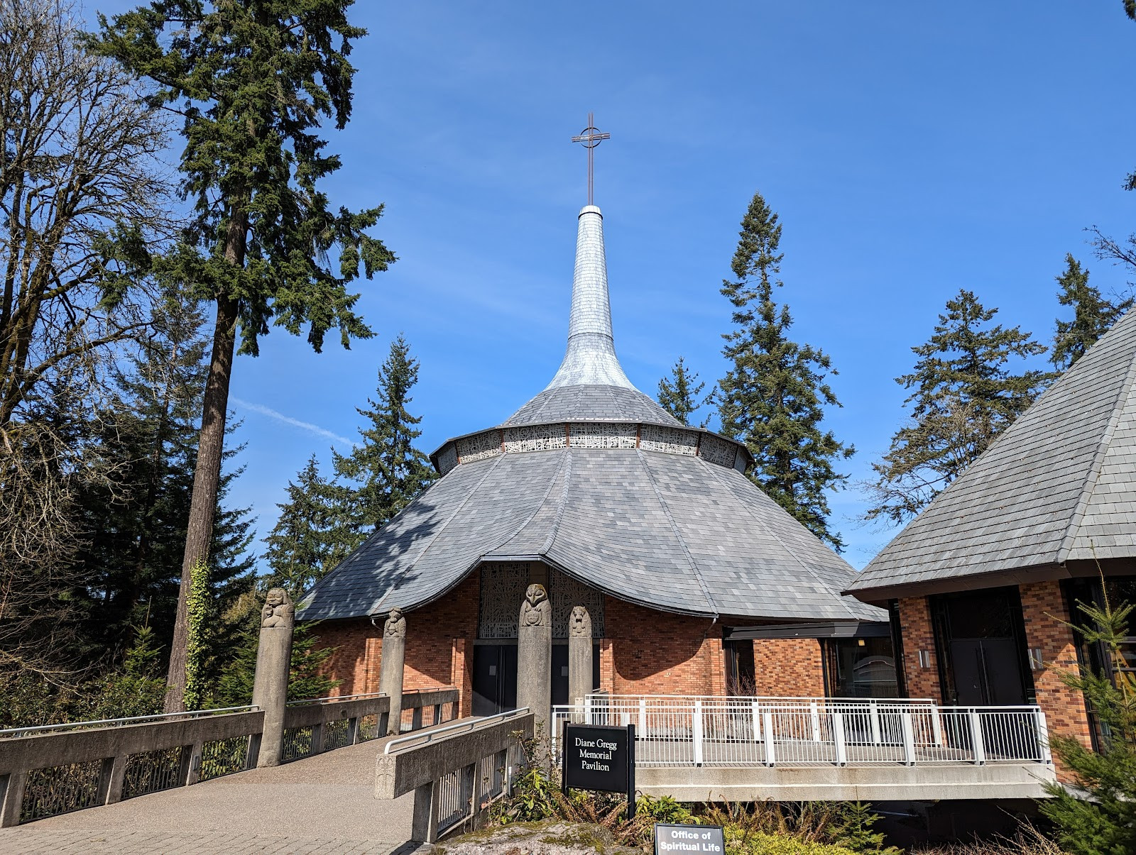 Lewis & Clark College - Building