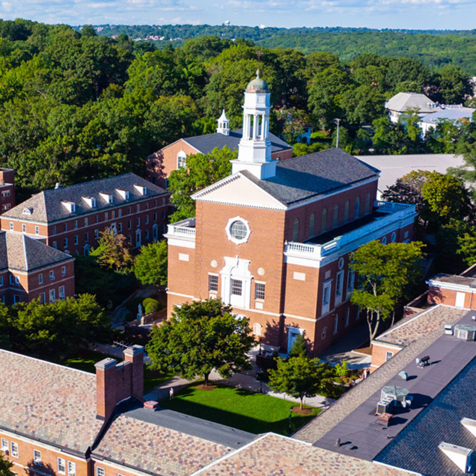 Manhattan University - Campus