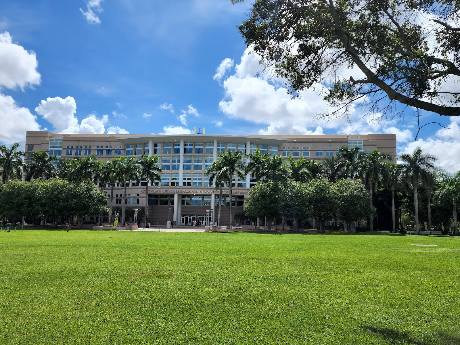 Nova Southeastern University - Campus